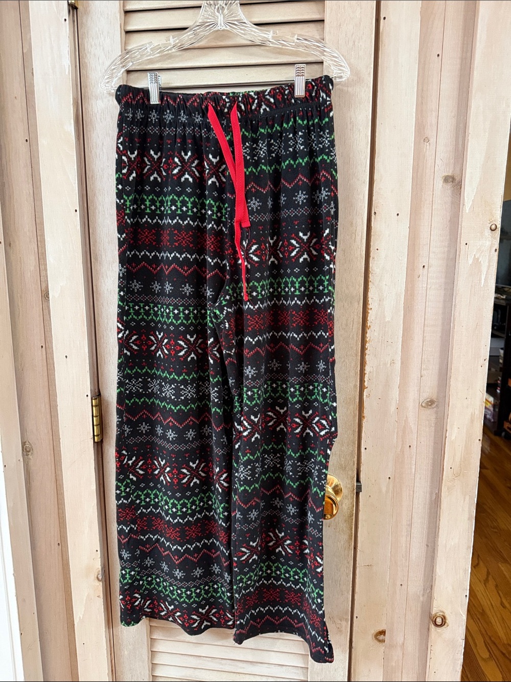 Cozy Black Holiday Fair Isle Lounge Pants with Red Drawstring Unisex Large